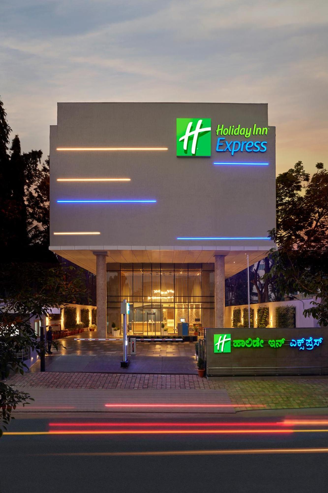 Holiday Inn Express Bengaluru Bommasandra By Ihg Kammasandra Dış mekan fotoğraf