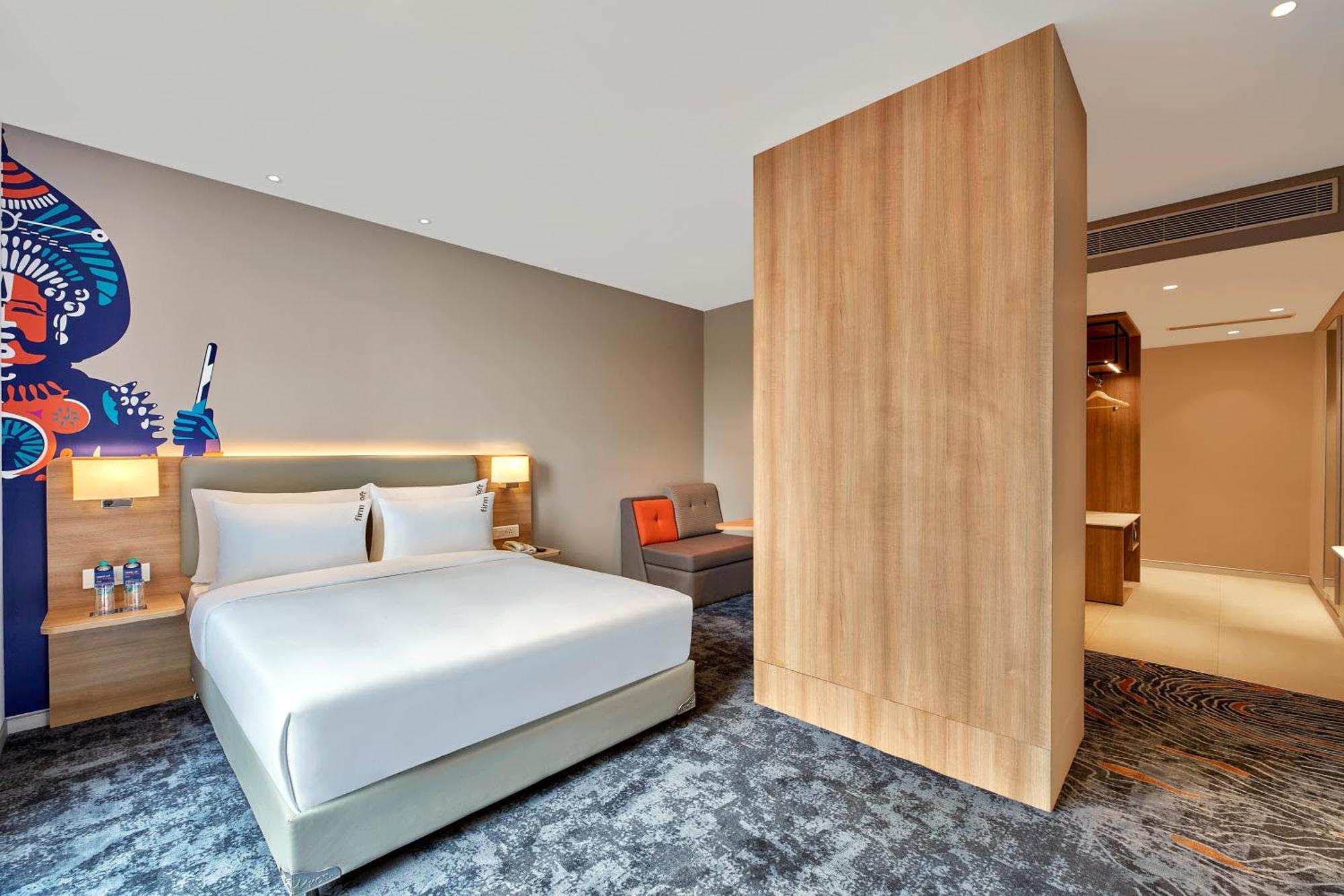 Holiday Inn Express Bengaluru Bommasandra By Ihg Kammasandra Dış mekan fotoğraf